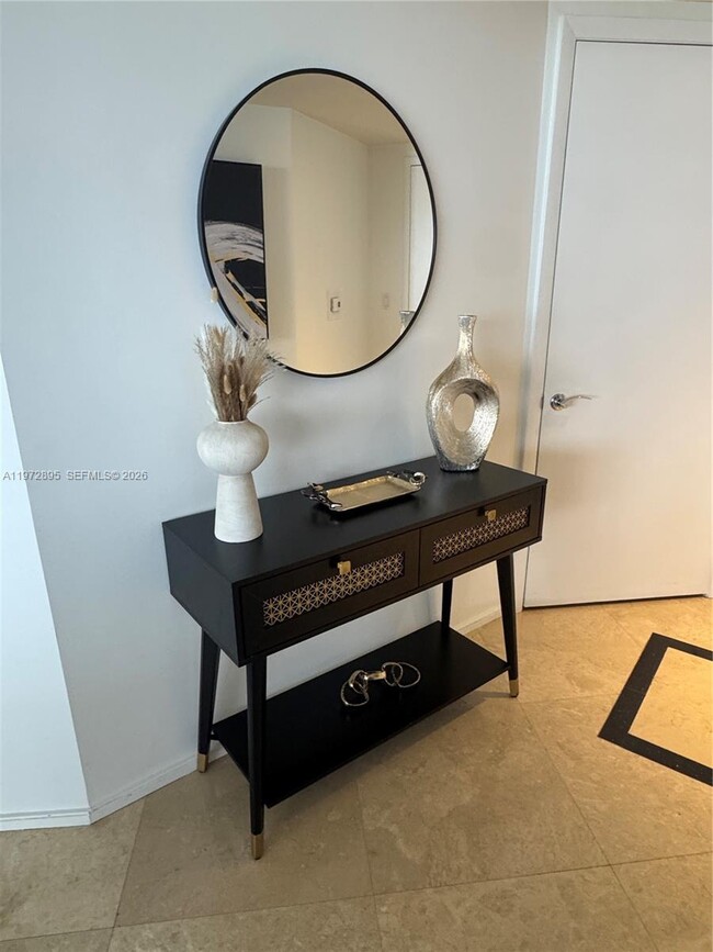 Building Photo - 1830 S Ocean Dr