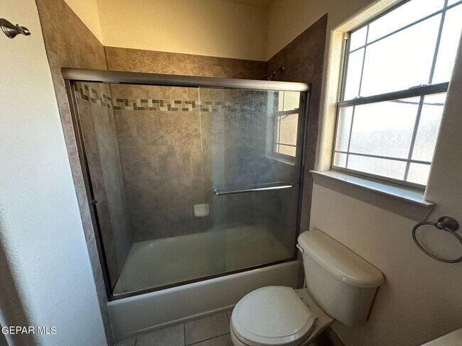 Building Photo - 5939 Bandolero Dr