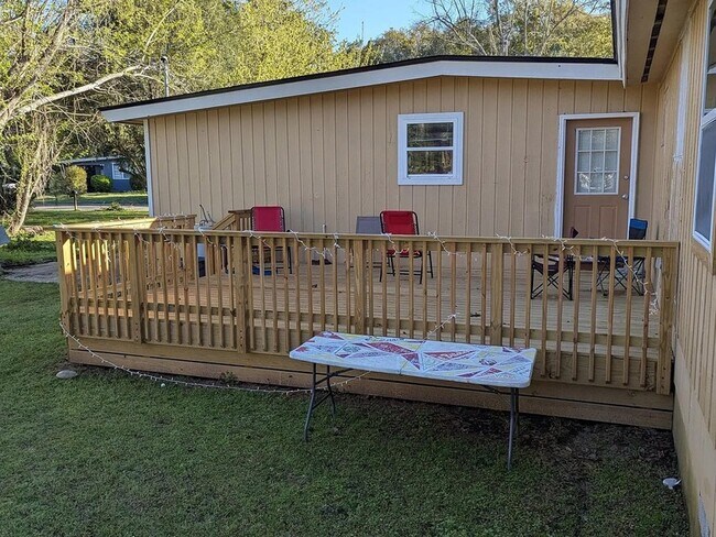 Building Photo - 1809 Tyndall Dr