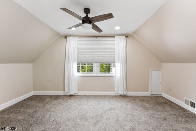 Building Photo - 3 Cypress Rd