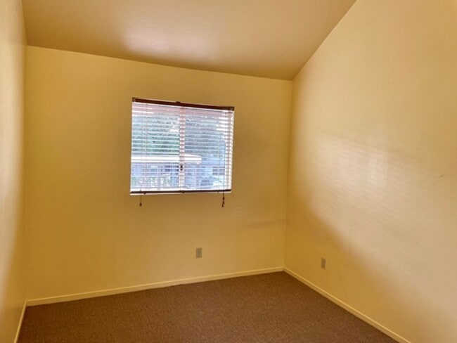 Building Photo - Desirable Pine Creek Condo by CAL POLY, 2 bedroom, 2 Bath + Den and Loft