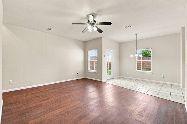 Building Photo - 3207 SW Deerfield Blvd