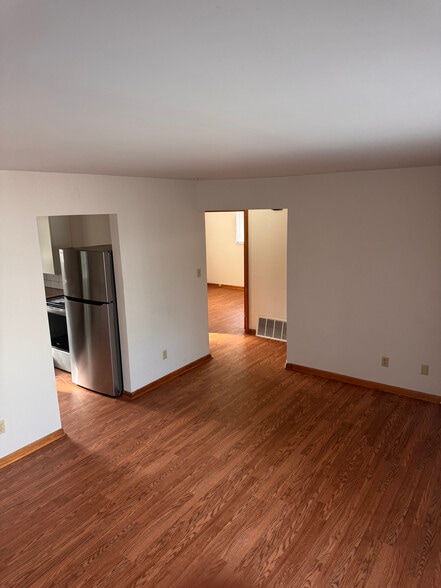 Building Photo - 1196 Knox Ave