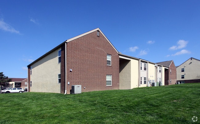 Primary Photo - Bending Brook Apartments