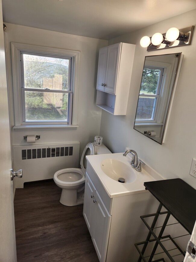 Building Photo - 9577 Shenandoah Dr