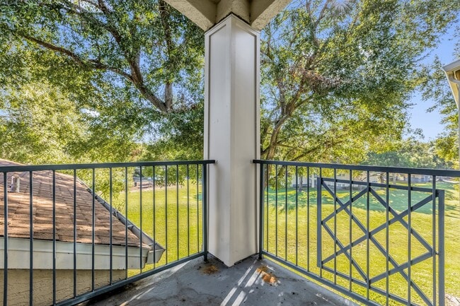 Building Photo - 7360 Westpointe Blvd