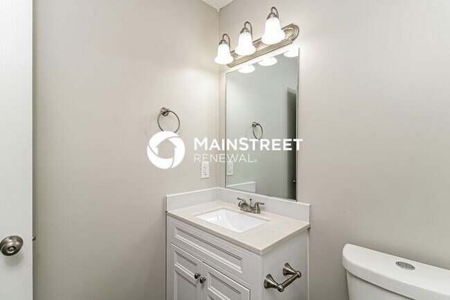 Building Photo - 3 Bedroom Pet-Friendly Home in Greensboro, NC with Main Street Renewal