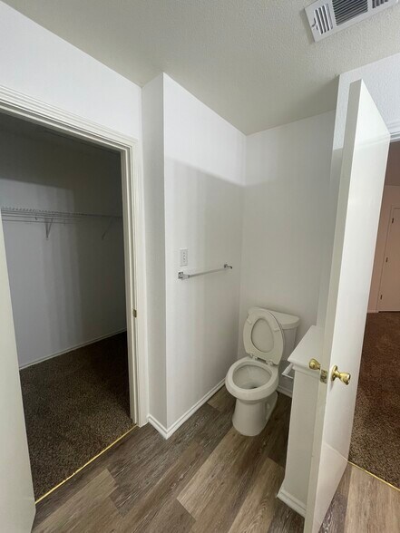 Building Photo - 10324 Bobcat Blf