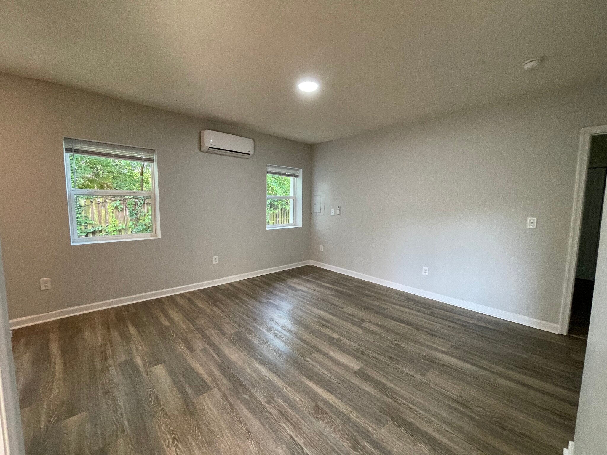 Building Photo - 15010 Point Lookout Rd
