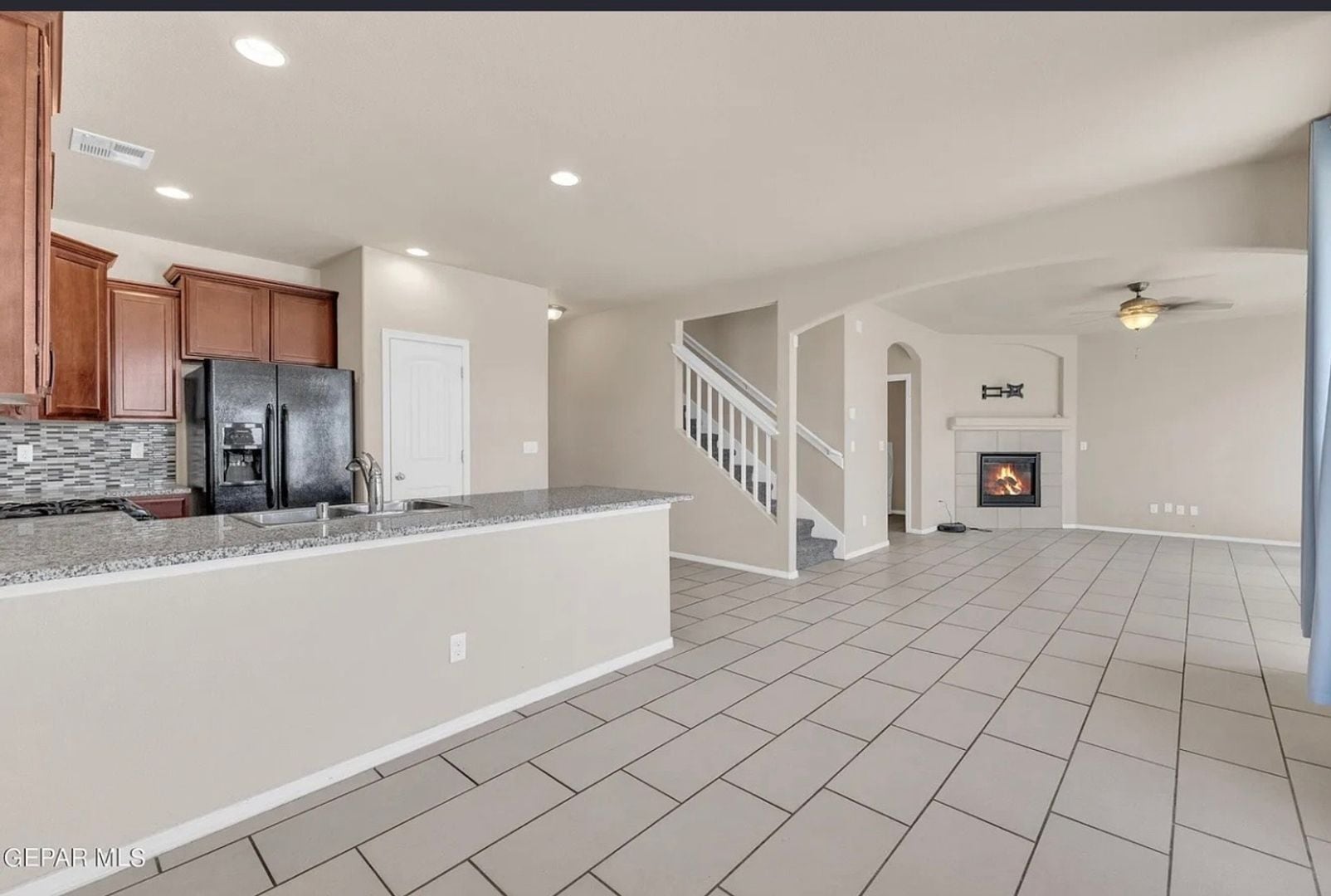 Building Photo - 3800 Loma Caldera