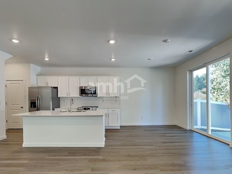 Building Photo - 5335 Turnstone St SE