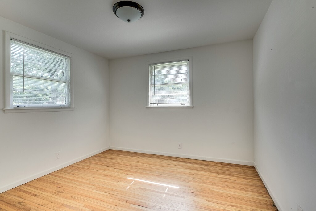 Building Photo - 2409 N 16th St