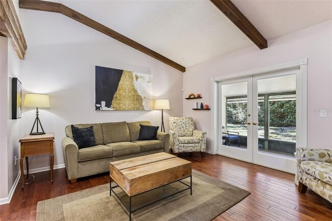 Building Photo - 116 Willow Ave