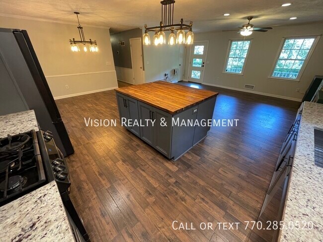 Building Photo - 117 Bascomb Dr
