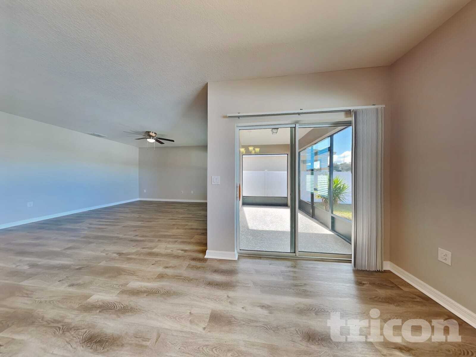 Building Photo - 4262 Roberta Dr