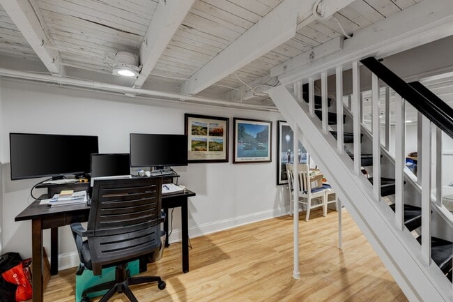 Building Photo - 1418 Richardson St