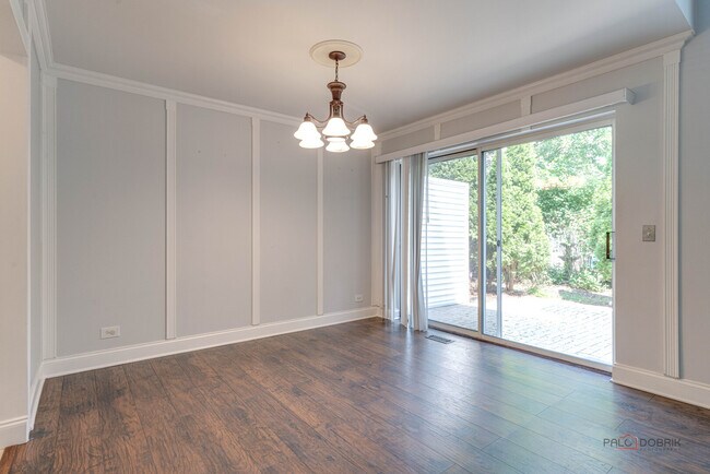 Building Photo - 115 Meadowbrook Ln
