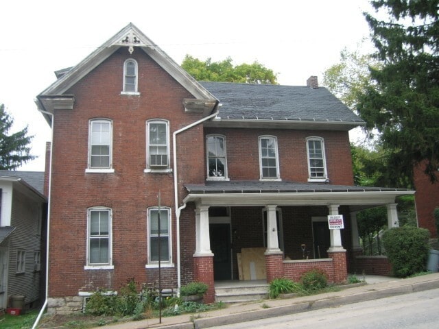 Building Photo - 321-323 Bishop Street (E)