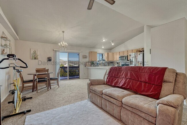 Building Photo - 1524 Shane Cir