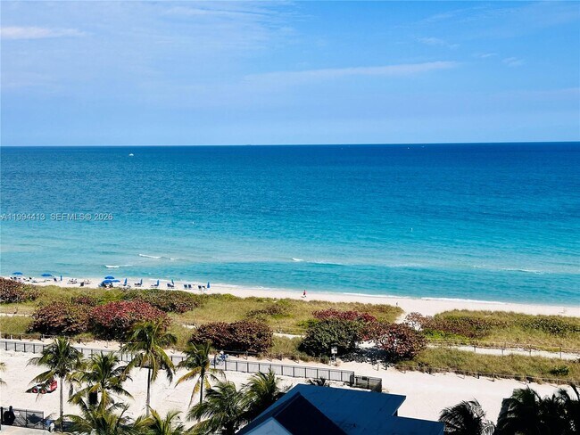 Building Photo - 9225 Collins Ave