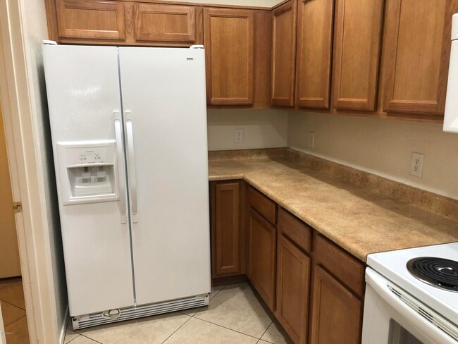 Building Photo - 2754 S Sulley Dr