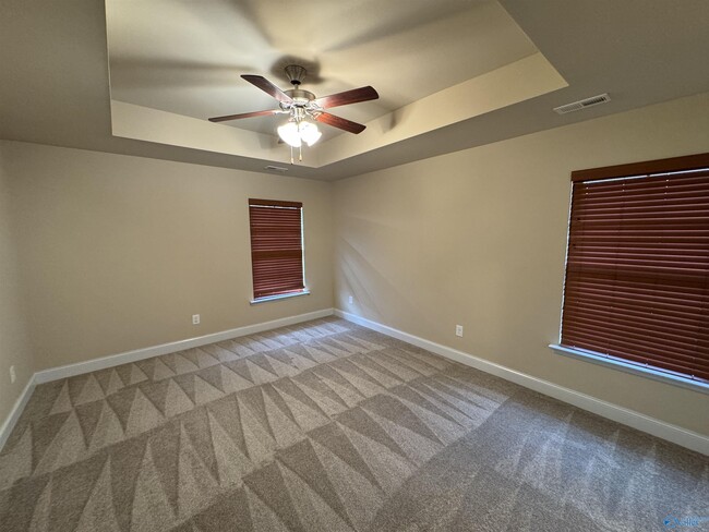 Building Photo - 2467 Bell Manor Dr SW