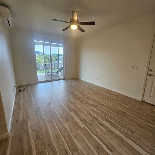 Building Photo - Amazing Home in Moana Estate