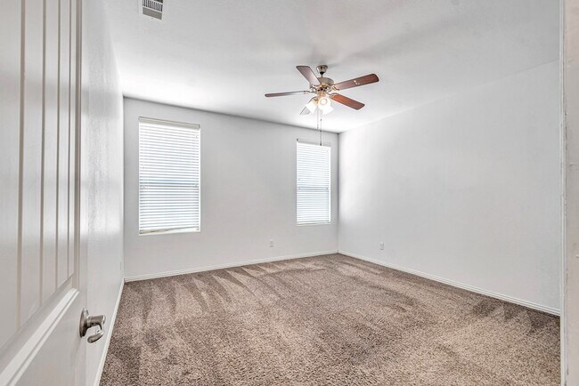 Building Photo - 7017 Kate Reed Dr