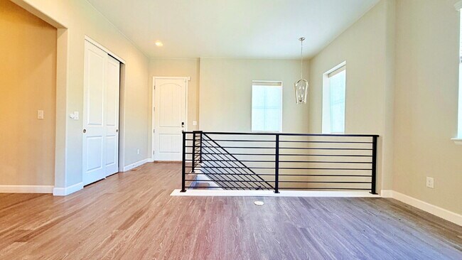 Building Photo - FANTASTIC 2019 4 Bed 3.5 Bath Ranch with over 3,000 finished SqFt in the Castlewood Neighborhood ...