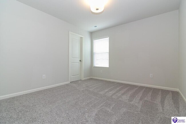 Building Photo - 104 Ashwood Ave