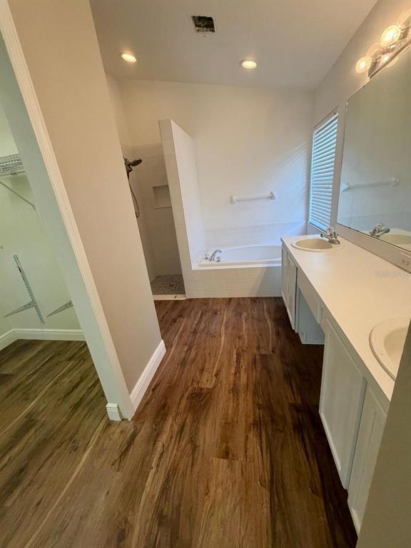 Building Photo - 11147 Rodeo Ln