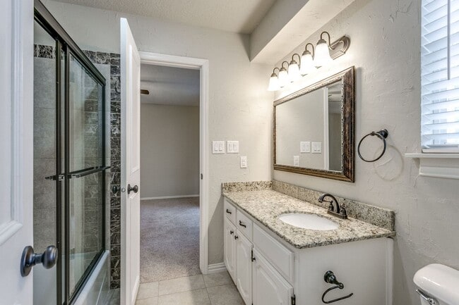 Building Photo - 1309 Fox Lake Ln