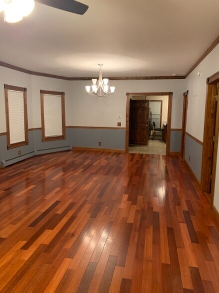 Building Photo - 163 Prospect St