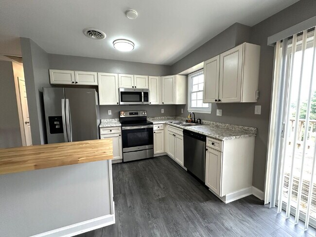Building Photo - Single Family Home in Wakefield Valley