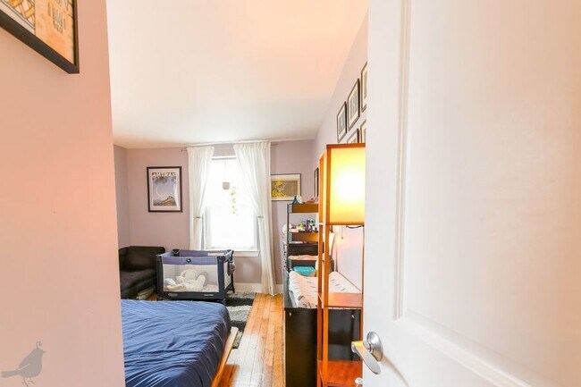 Building Photo - 420 16th St SE