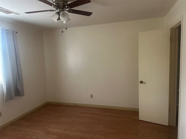 Building Photo - 14802 Sagamore Hills Dr