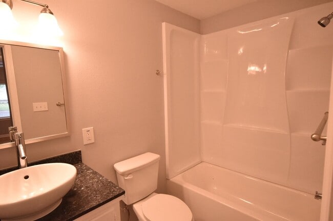 Building Photo - 3619 Penwood Way