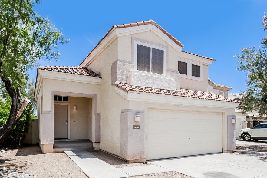 Building Photo - 1653 N 136th Ln