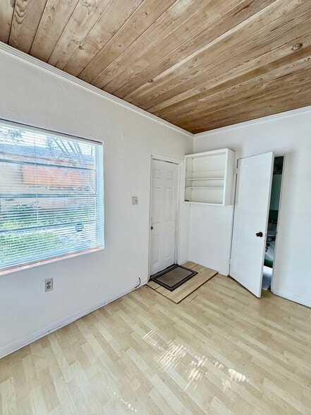 Building Photo - 1101 N Federal Hwy