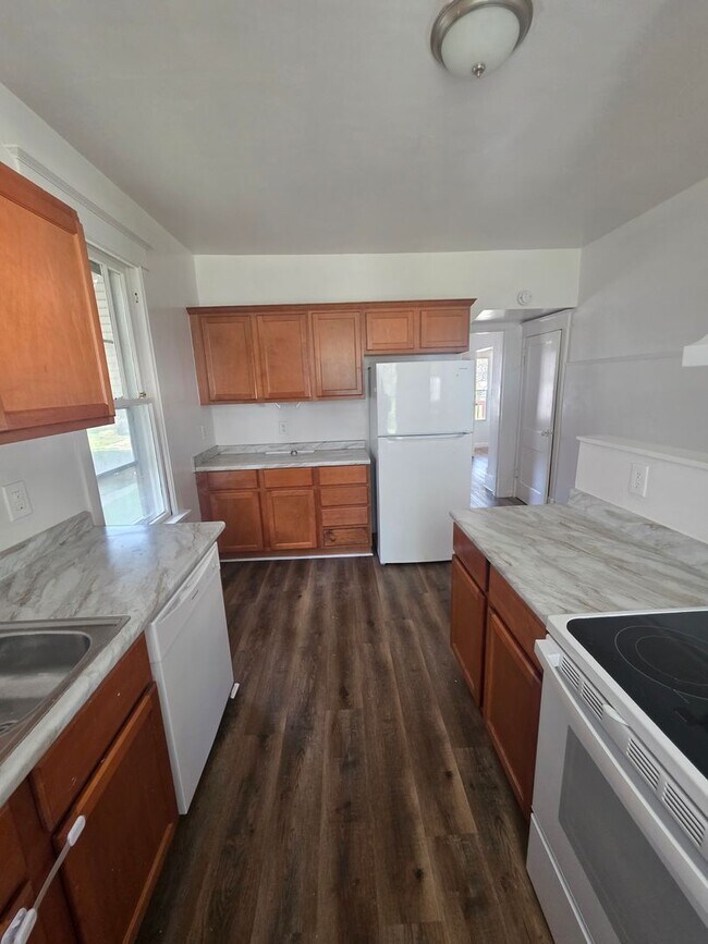 Building Photo - Beautiful 3 bed 1 bath
