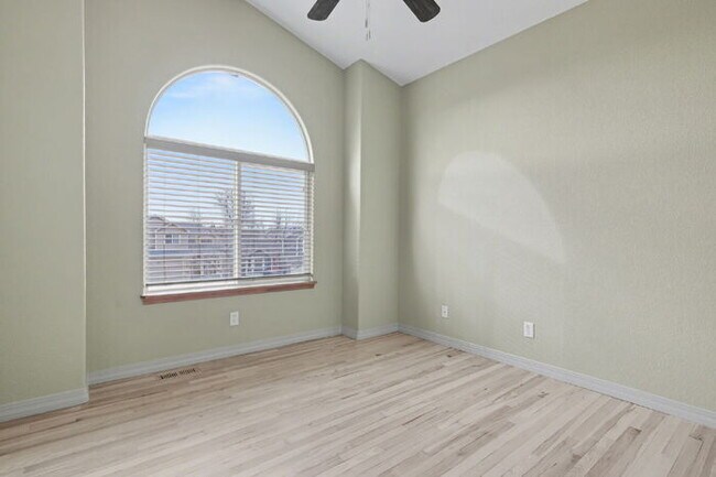 Building Photo - Spacious 5-Bedroom Home Backing to Open Space with Mountain Views