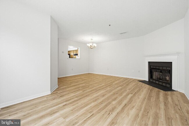 Building Photo - 1806 Watch House Cir N