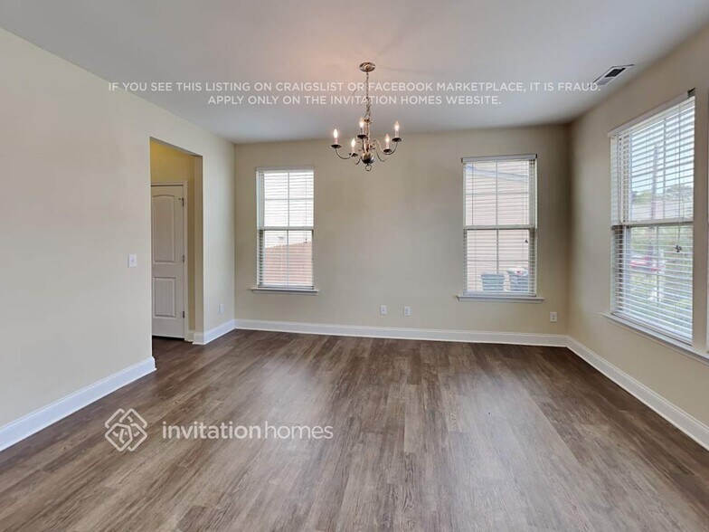 Building Photo - 143 Davelyn Ct