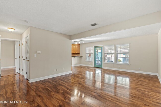 Building Photo - 3434 Blanding Blvd