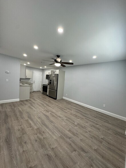 Building Photo - 1107 S Wilson St