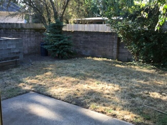 Building Photo - 286b