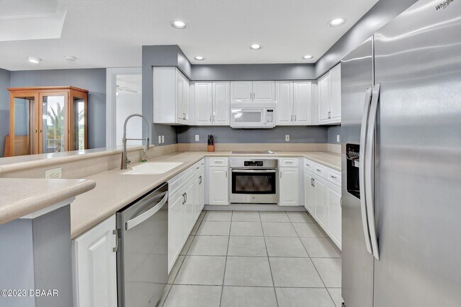 Building Photo - 4623 Rivers Edge Village Ln