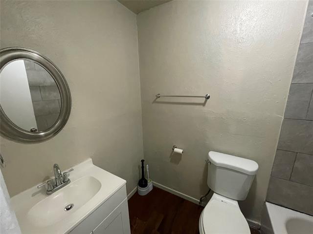 Building Photo - 501 Rosewood Hills Dr