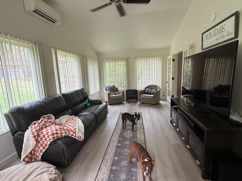 Building Photo - 509 Dogwood Ct