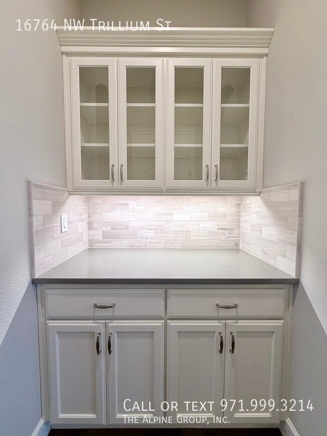 Building Photo - 16764 NW Trillium St